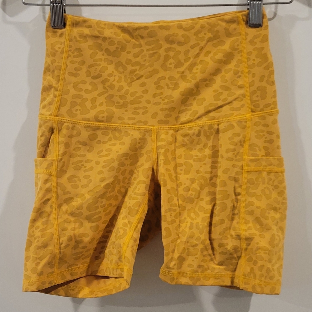 Salty Honey Shorts Size Small